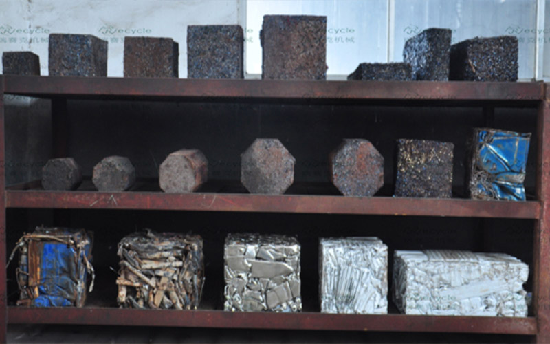 金屬壓塊機(jī)的成品一覽圖