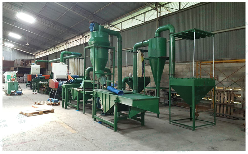 印尼輪胎破碎分選設(shè)備現(xiàn)場圖