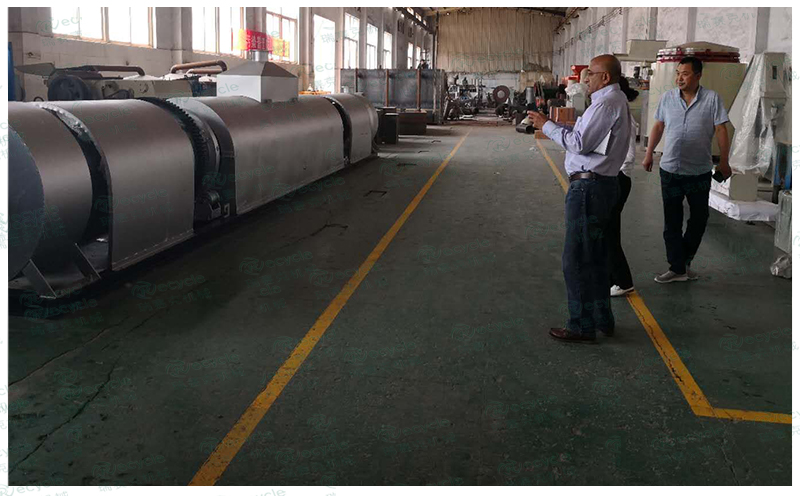 英國(guó)連續(xù)式炭化機(jī)器