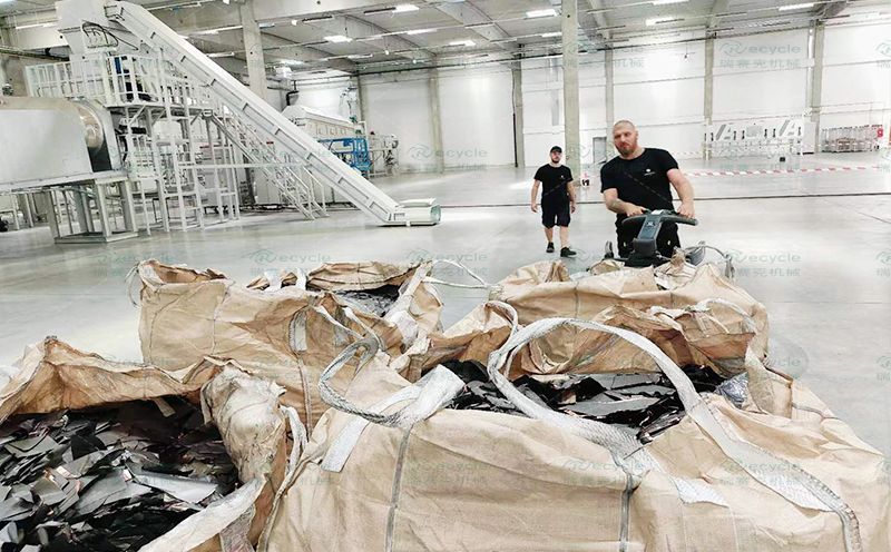 匈牙利鋰電池回收處理設(shè)備廠家現(xiàn)場圖來了