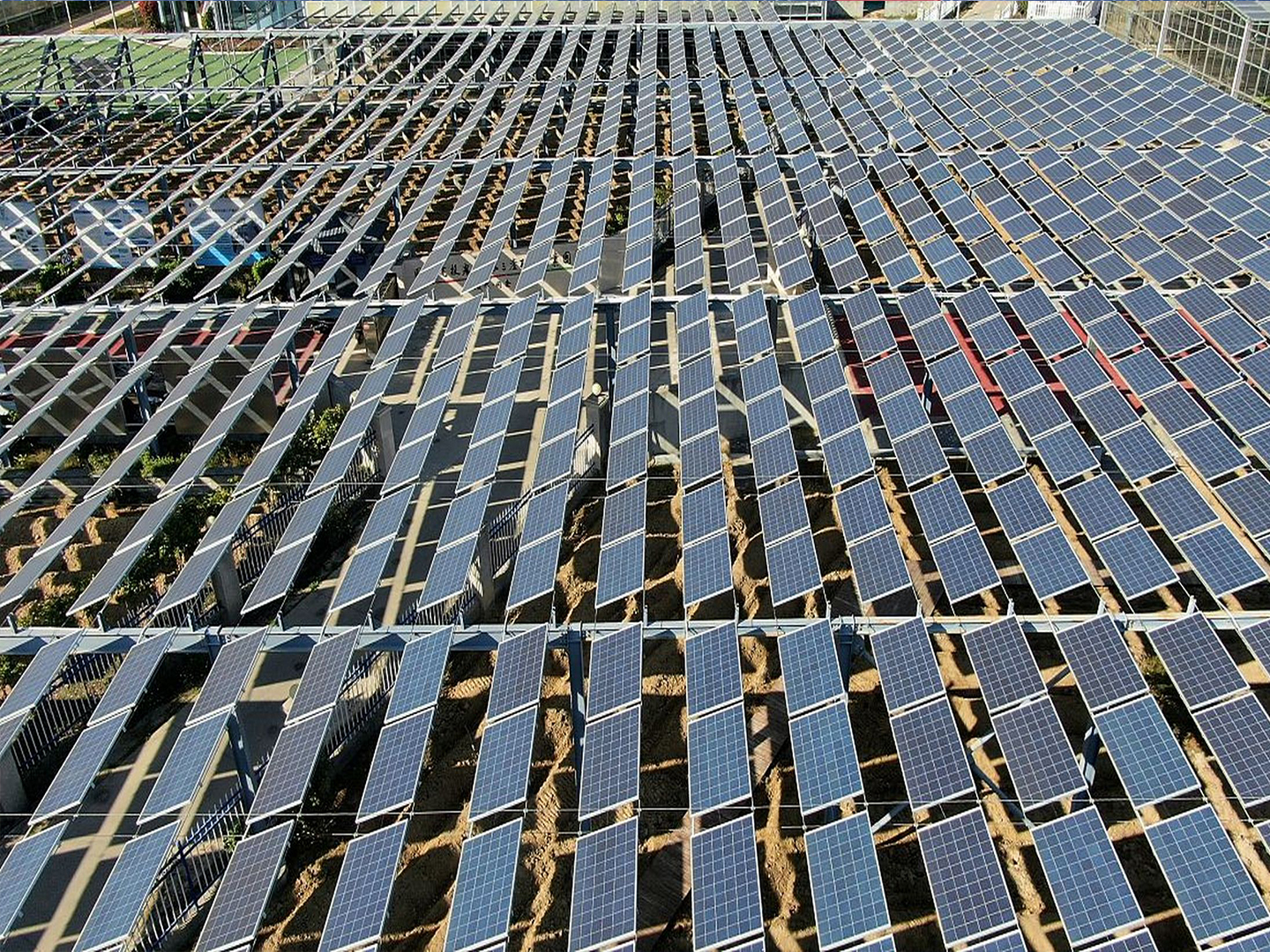 國內(nèi)首個(gè)廢光伏組件和廢風(fēng)電機(jī)組葉片利用處置污染控制地方標(biāo)準(zhǔn)發(fā)布！